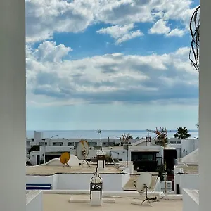 https://cozy-and-dn-friendly-apartment-over-the-rooftops.in-canary-islands.com